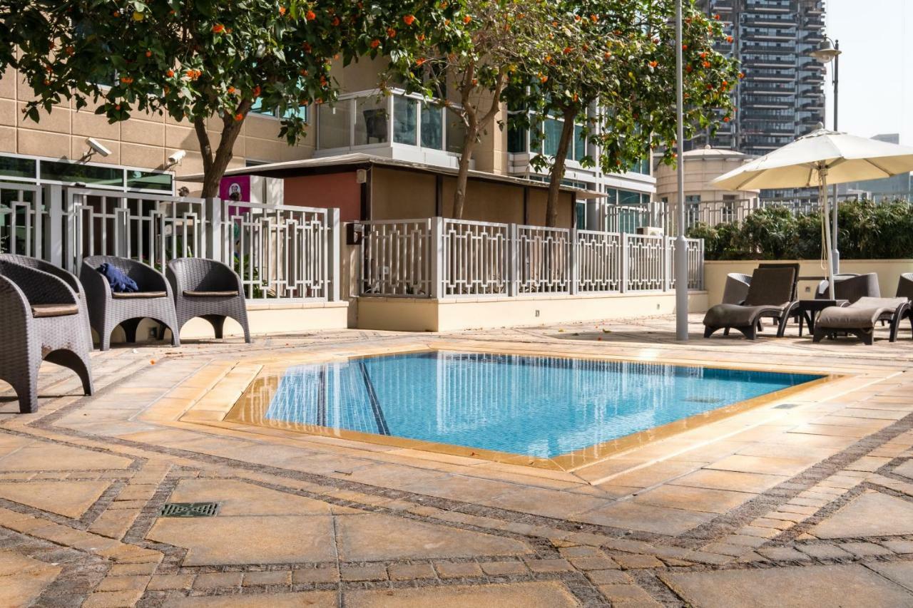 Maison Privee - Exclusive Apt With Burj Khalifa Next Door Dubai Buitenkant foto